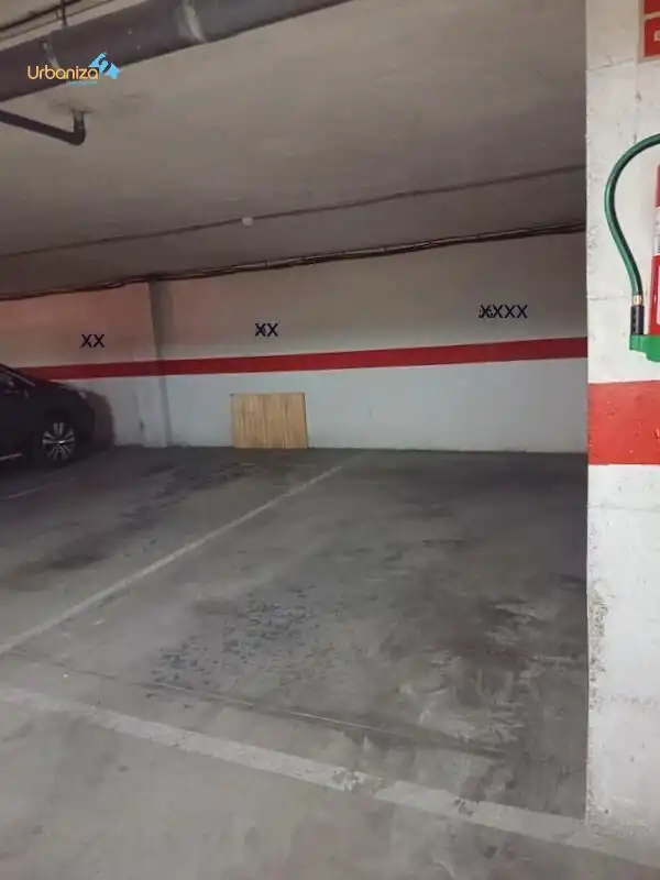 Aparcament de Apartament de lloguer en Badajoz amb Aire condicionat, Calefacció i Jardí privat