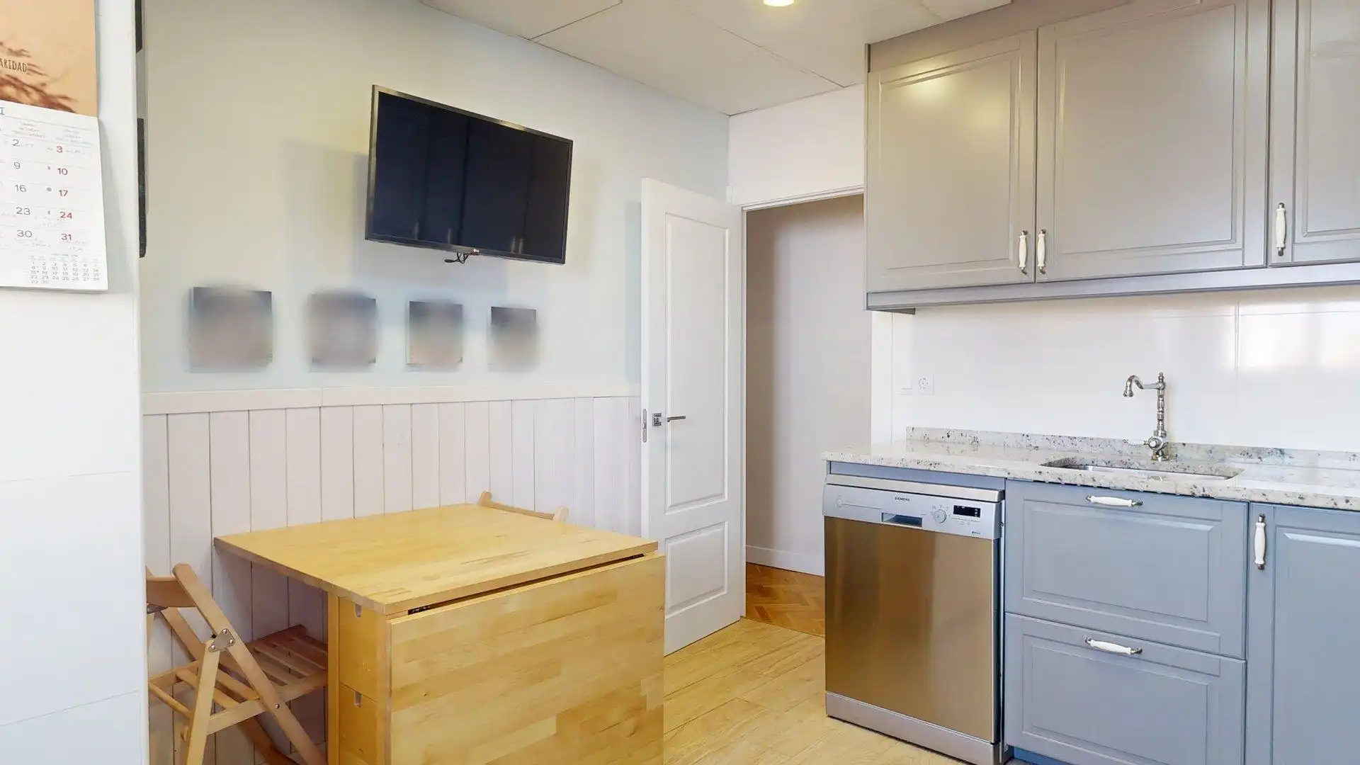 Kitchen of Flat for sale in Zaragoza  with Air Conditioner, Heating and Parquet flooring