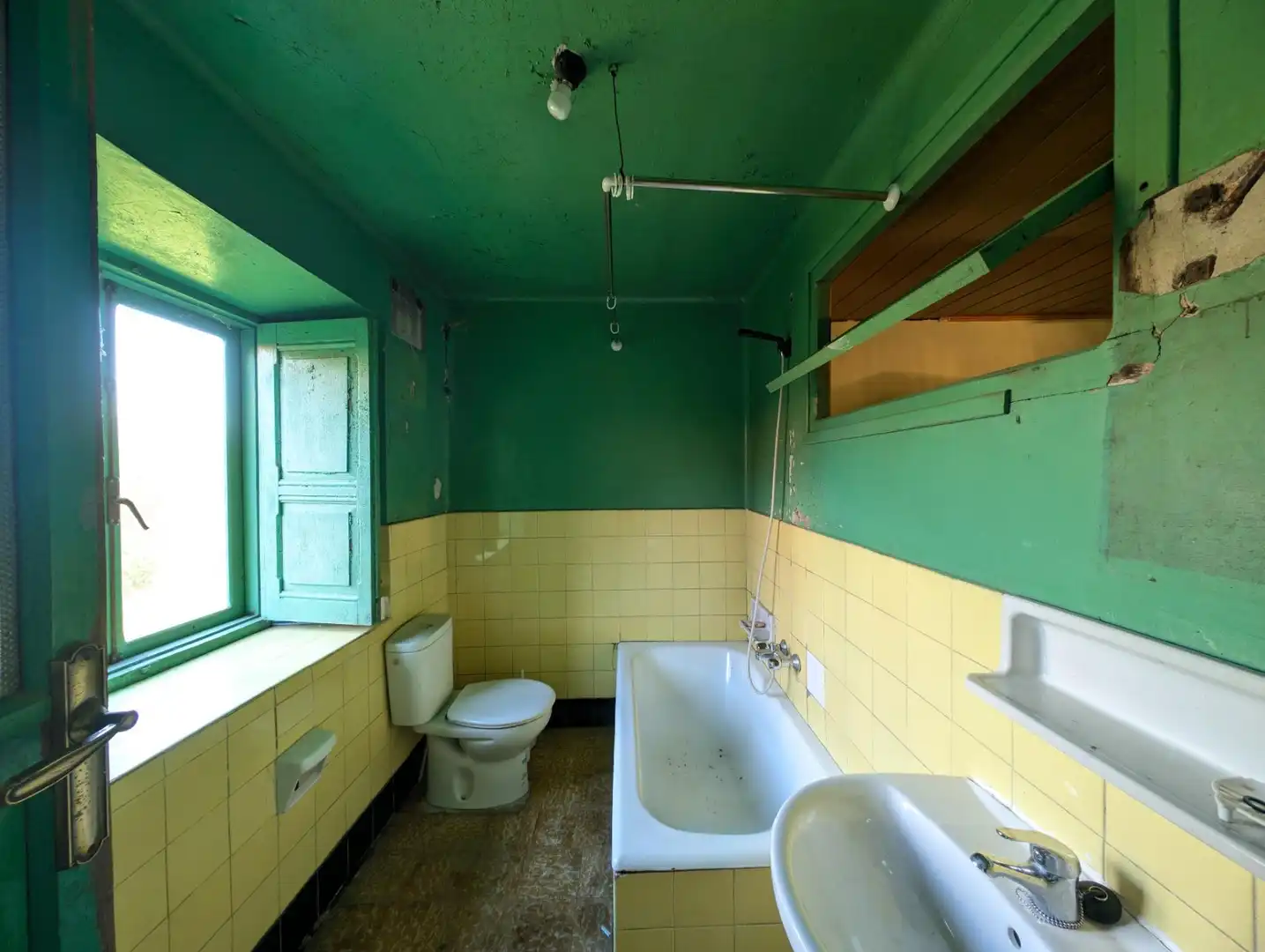 Baño de Casa o chalet en venta en Salas con Jardín privado, Terraza y Trastero