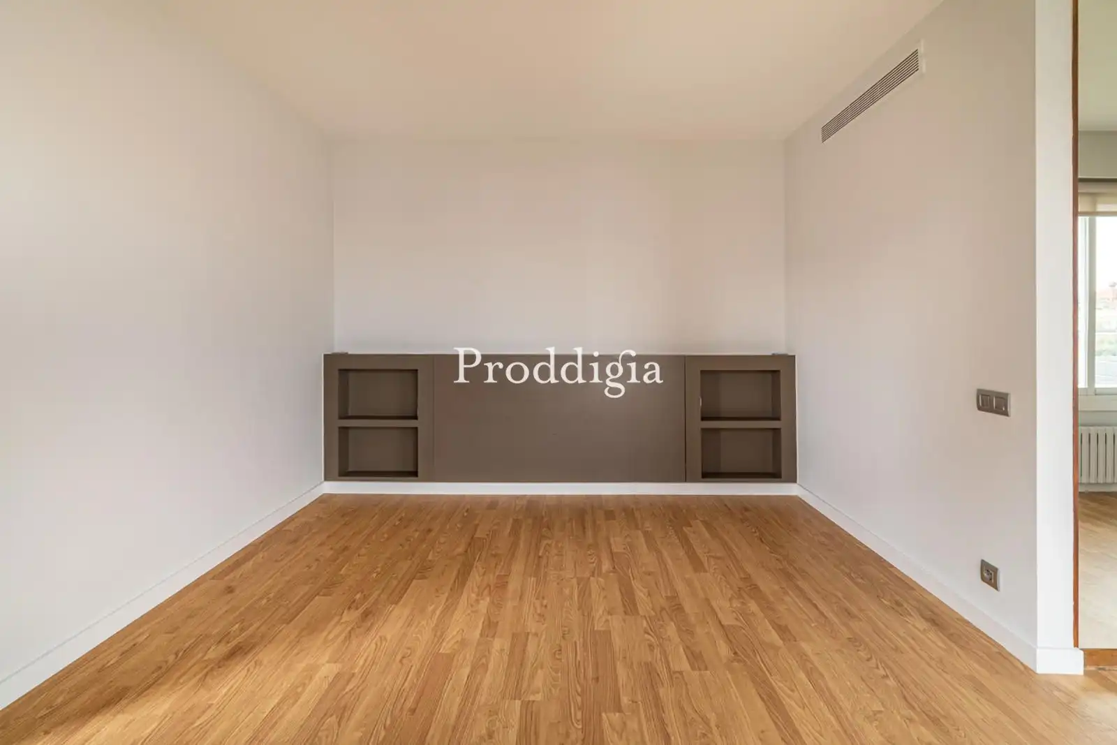 Bedroom of Flat for rent in Barcelona  with Air Conditioner, Heating and Terrace