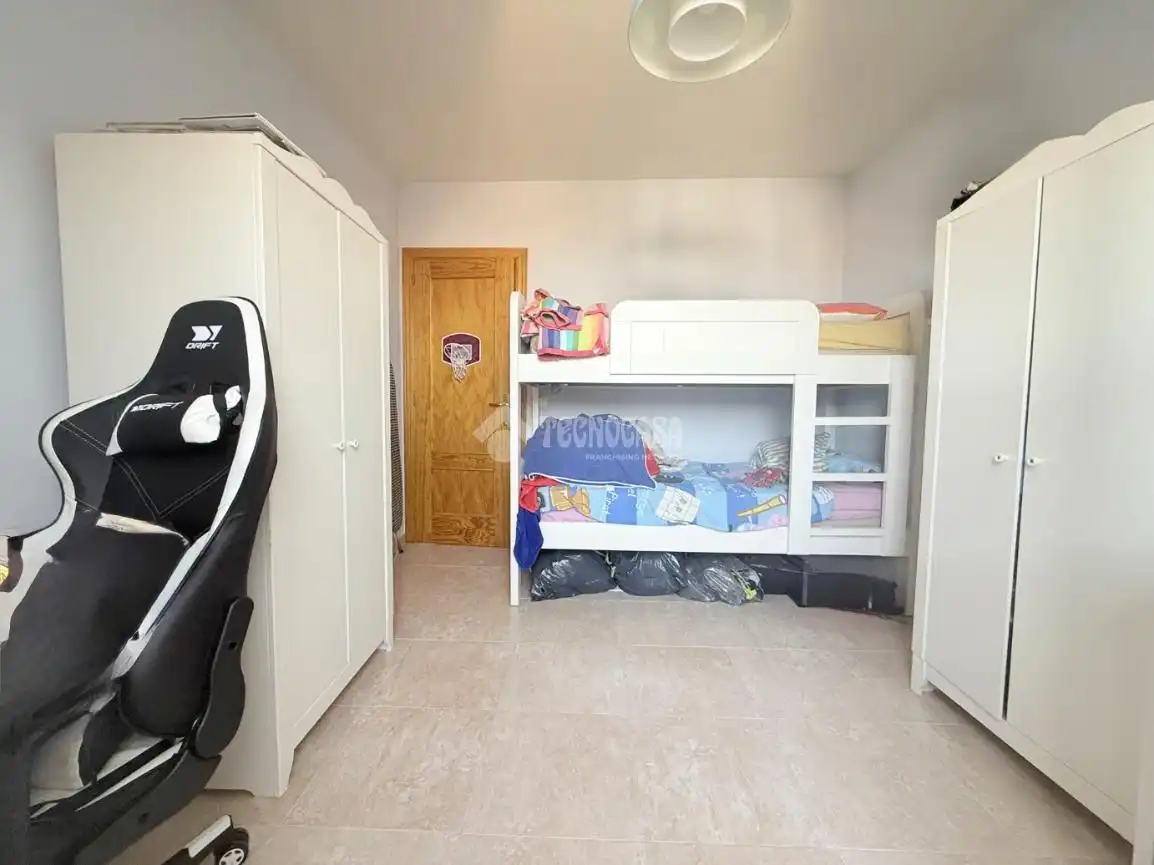 Bedroom of Flat for sale in Alovera  with Air Conditioner, Furnished and Balcony