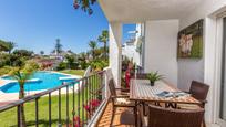 Jardí de Apartament en venda en Estepona amb Aire condicionat, Terrassa i Piscina