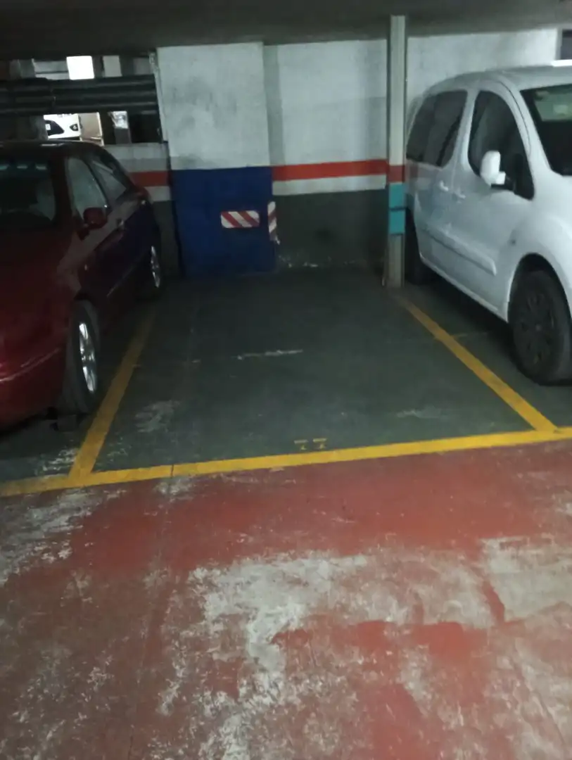 Aparcament de Garatge en venda en Badalona