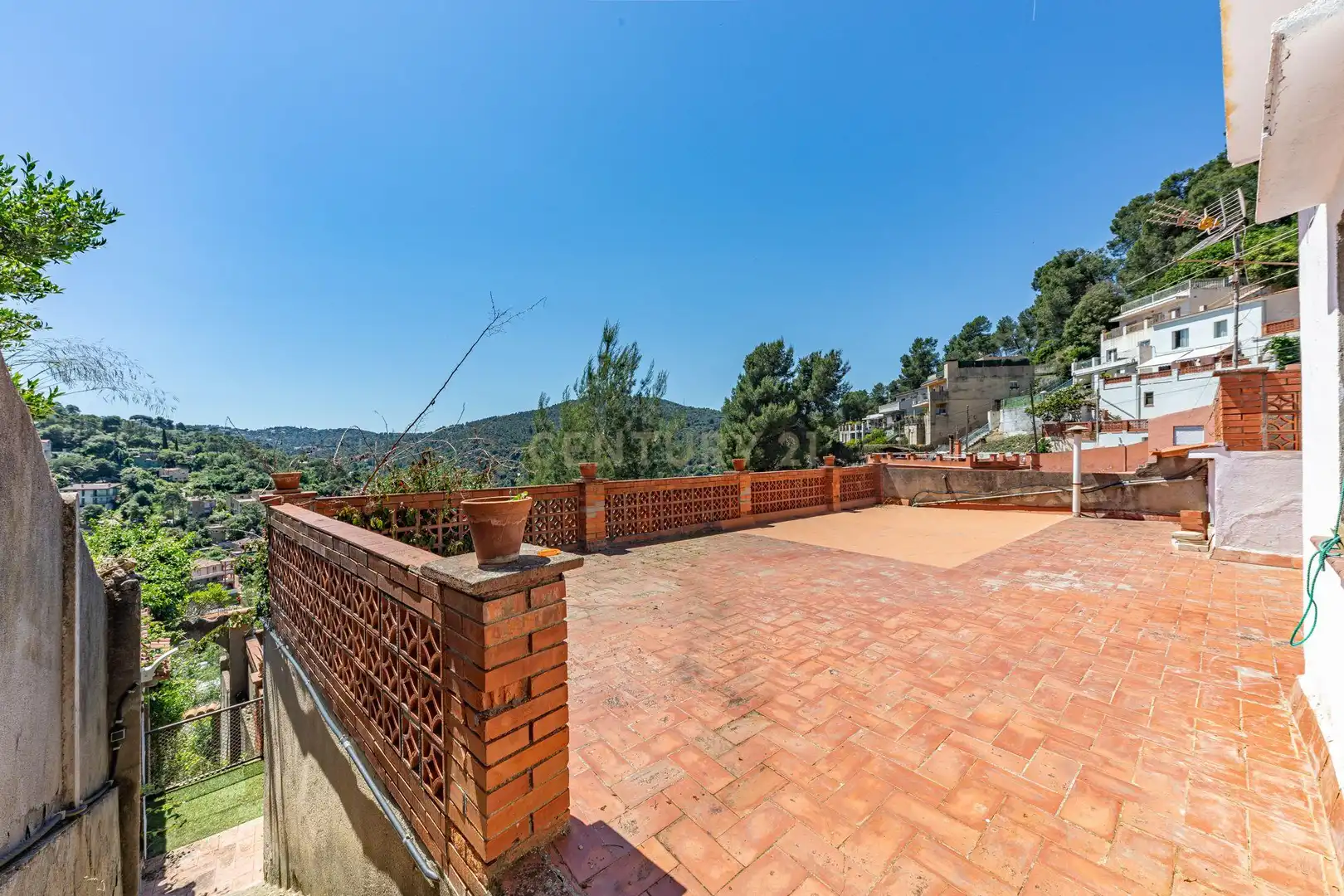 Terrassa de Casa o xalet en venda en Sant Cugat del Vallès amb Jardí privat i Traster