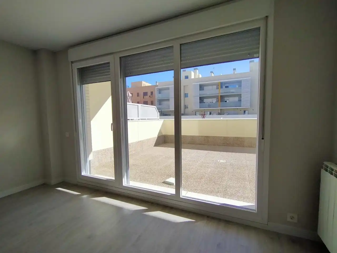 Terrasse von Wohnung zum Verkauf in Zaragoza mit Klimaanlage, Heizung und Terrasse