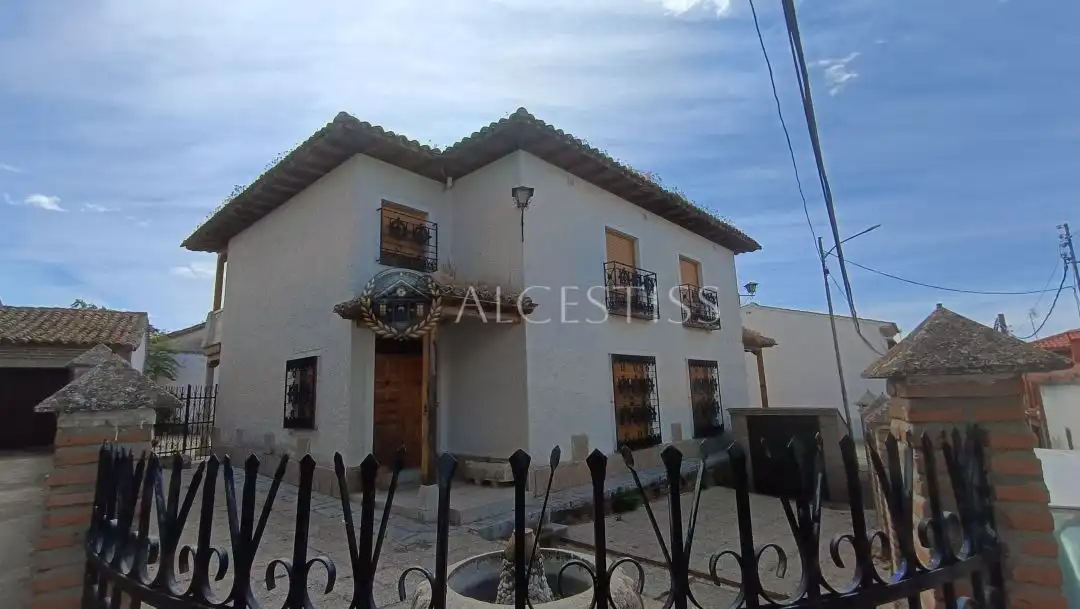 Exterior view of Houses for sale in Méntrida  with Heating, Storage room and Furnished
