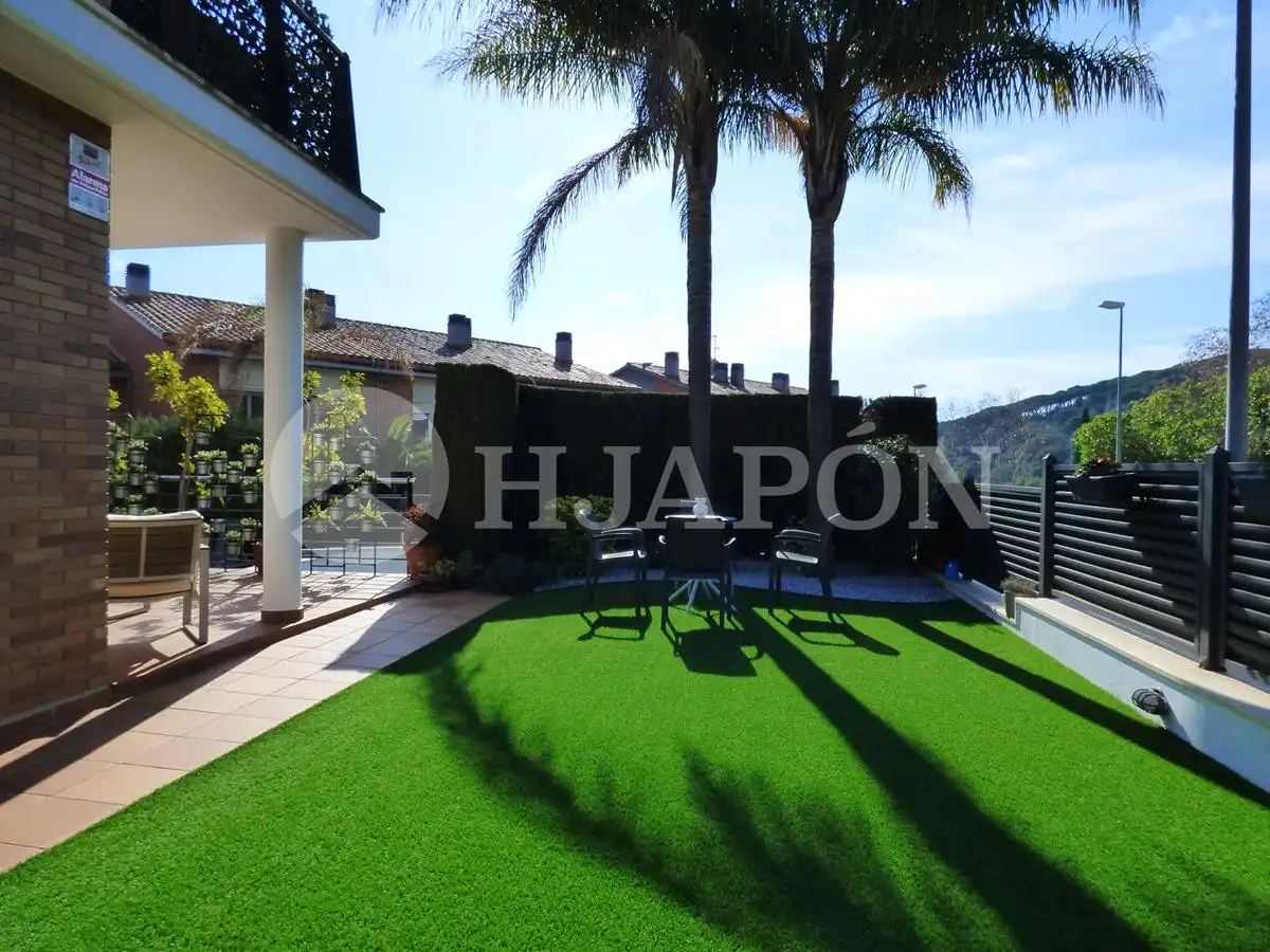 Casa aparellada amb terrassa en venda a Vilassar de Dalt, imagen 3