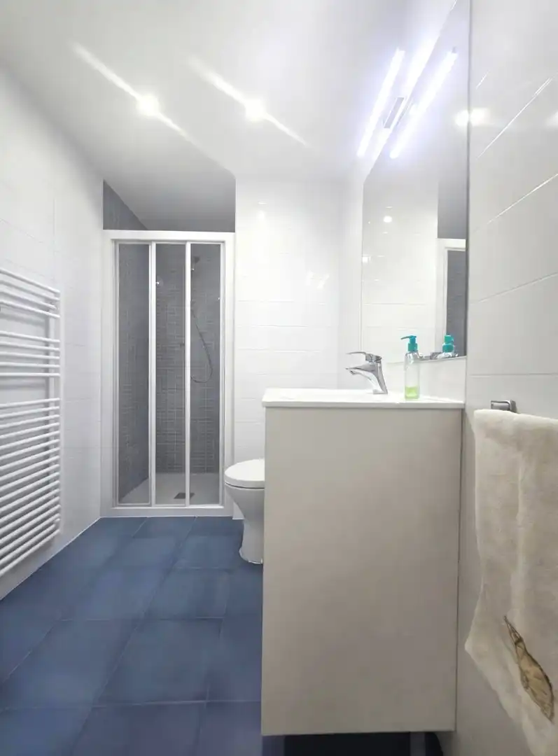 Bathroom of Flat for sale in Reus  with Air Conditioner, Heating and Terrace