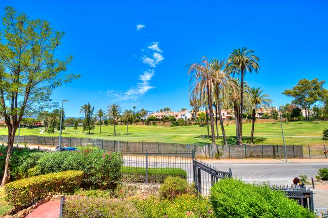 Dúplex en Venta en Guadalmina Alta