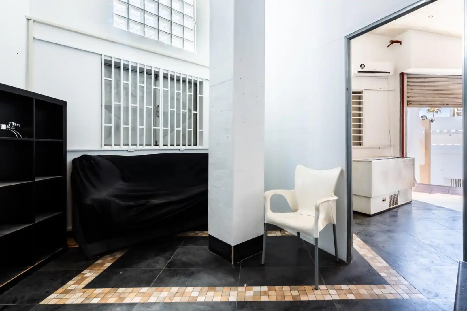 Büro zum Verkauf in Arona