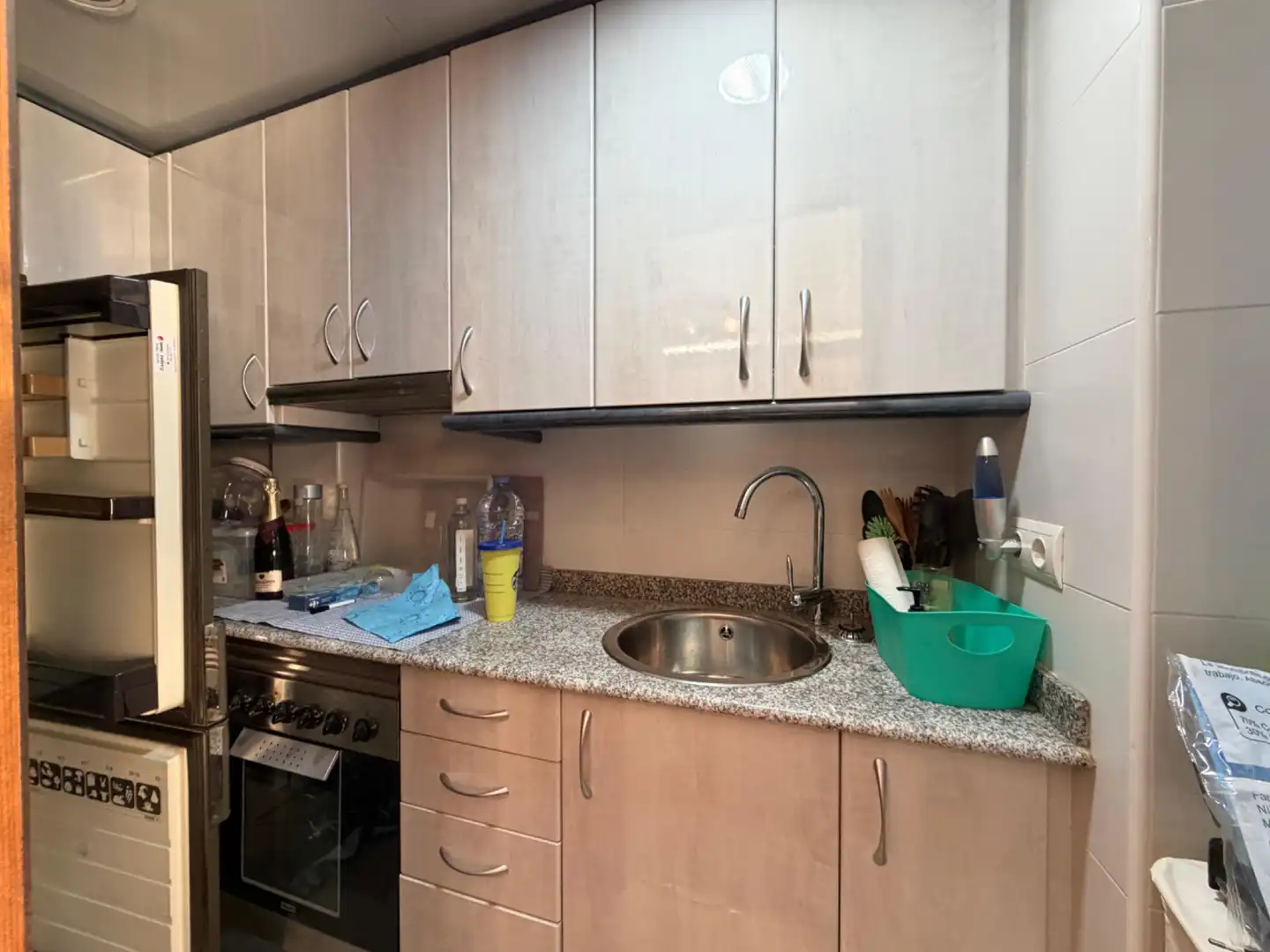 Cocina de Piso en venta en Barcelona con Horno y Balcón