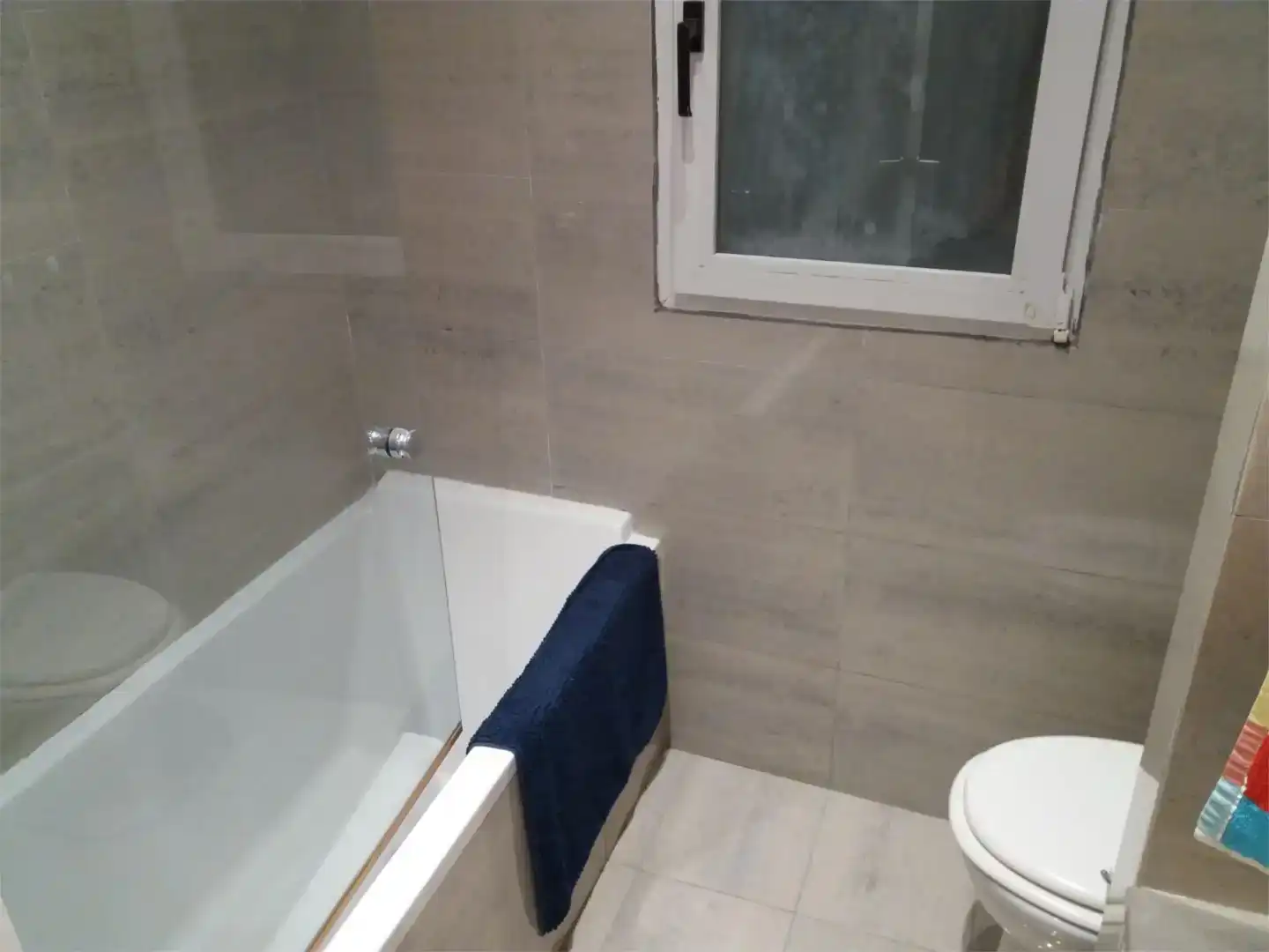 Bathroom of Attic for share in Bilbao   with Parquet flooring, Furnished and Balcony