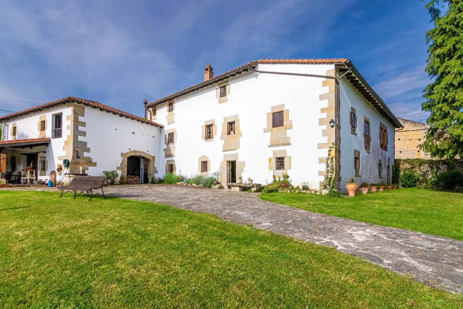 Vista exterior de Casa o chalet en venta en Reocín