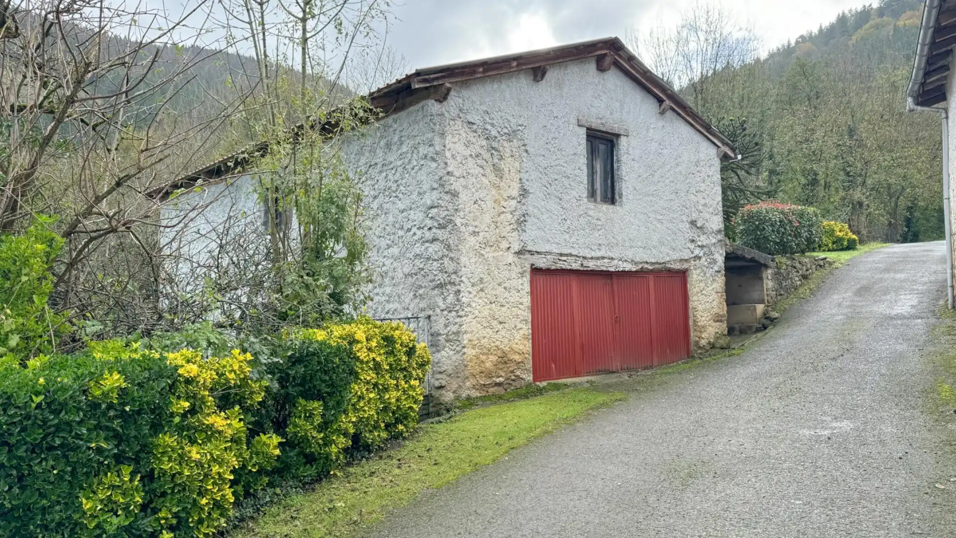 Außenansicht von Country house zum Verkauf in Zegama mit Heizung, Privatgarten und Gemeinschaftspool