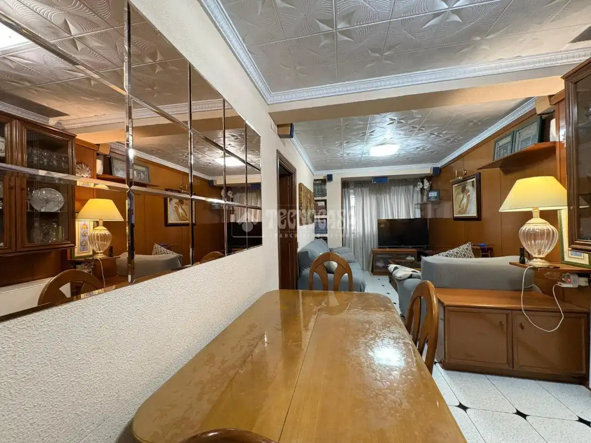 Flat for sale in Juan de la Cierva