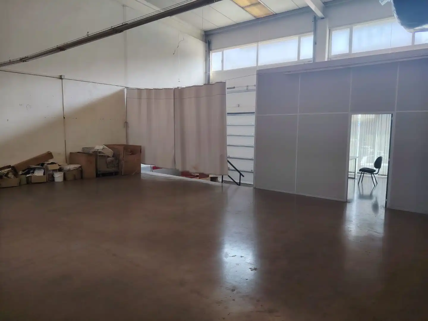 Office for rent in Bergara  with Air Conditioner and Heating