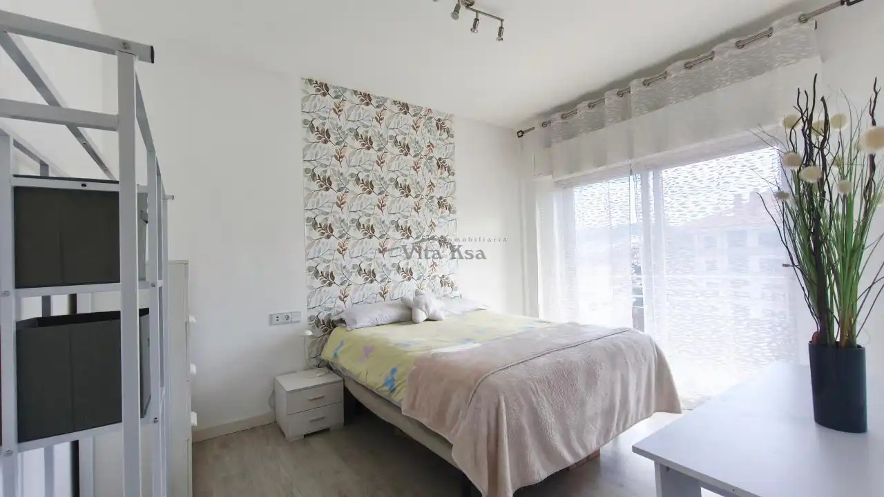 Habitación de Piso en venta en Ourense Capital  con Aire acondicionado, Calefacción y Trastero