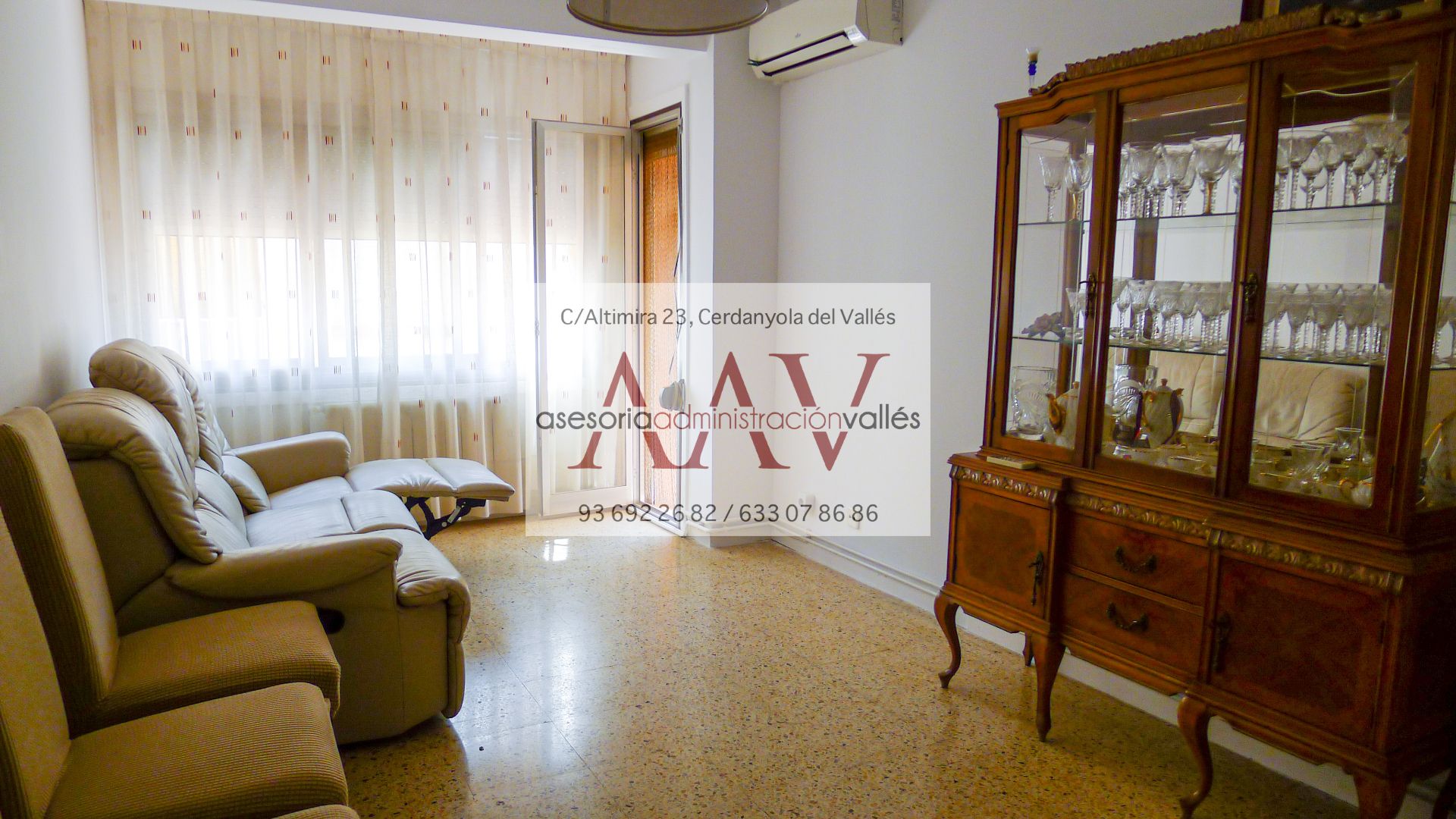 Living room of Attic to rent in Cerdanyola del Vallès  with Air Conditioner, Heating and Furnished
