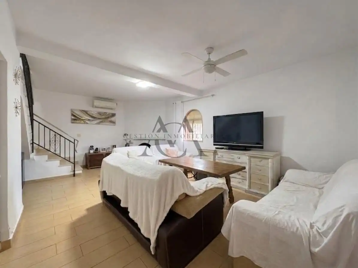 Wohnzimmer von Haus oder Chalet zum Verkauf in Lucena mit Privatgarten, Abstellraum und Schwimmbad
