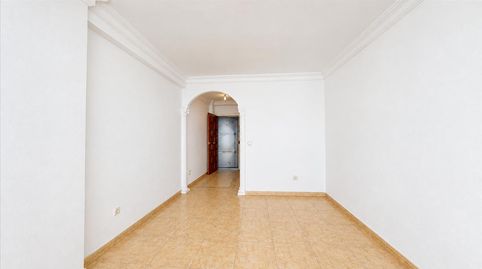 Foto 4 de Piso en venta en Mar y Sierra, Sierra de Estepona - Avda. de Andalucía, Estepona