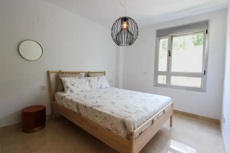 Schlafzimmer von Dachboden zum Verkauf in Benahavís mit Klimaanlage, Terrasse und Schwimmbad