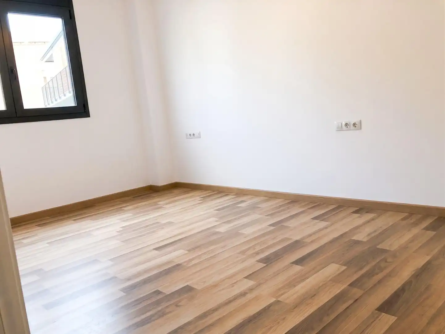 Piso en venta en L'Hospitalet de Llobregat con Aire acondicionado, Calefacción y Jardín privado