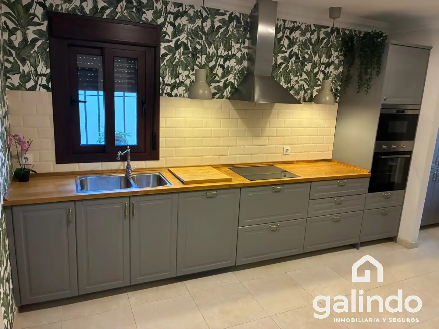 Kitchen of Houses for sale in Marchena  with Swimming Pool and Community pool