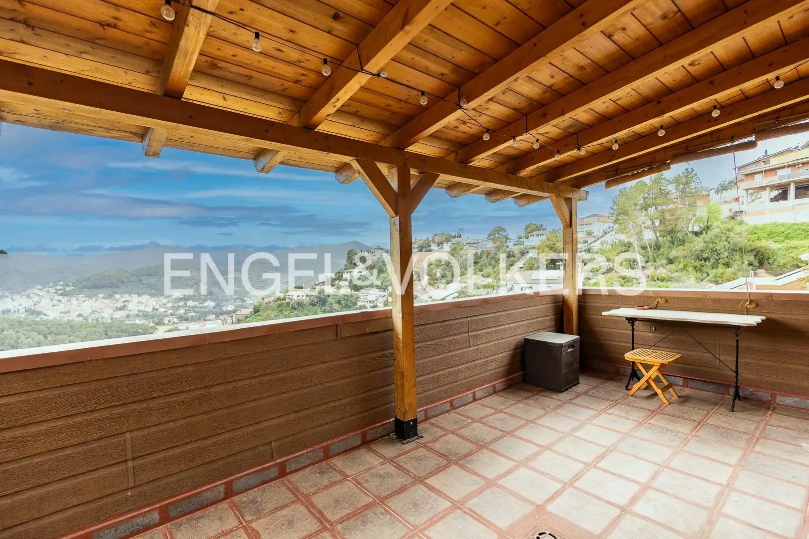 Casa con jardín en venta en Torrelles de Llobregat, imagen 3