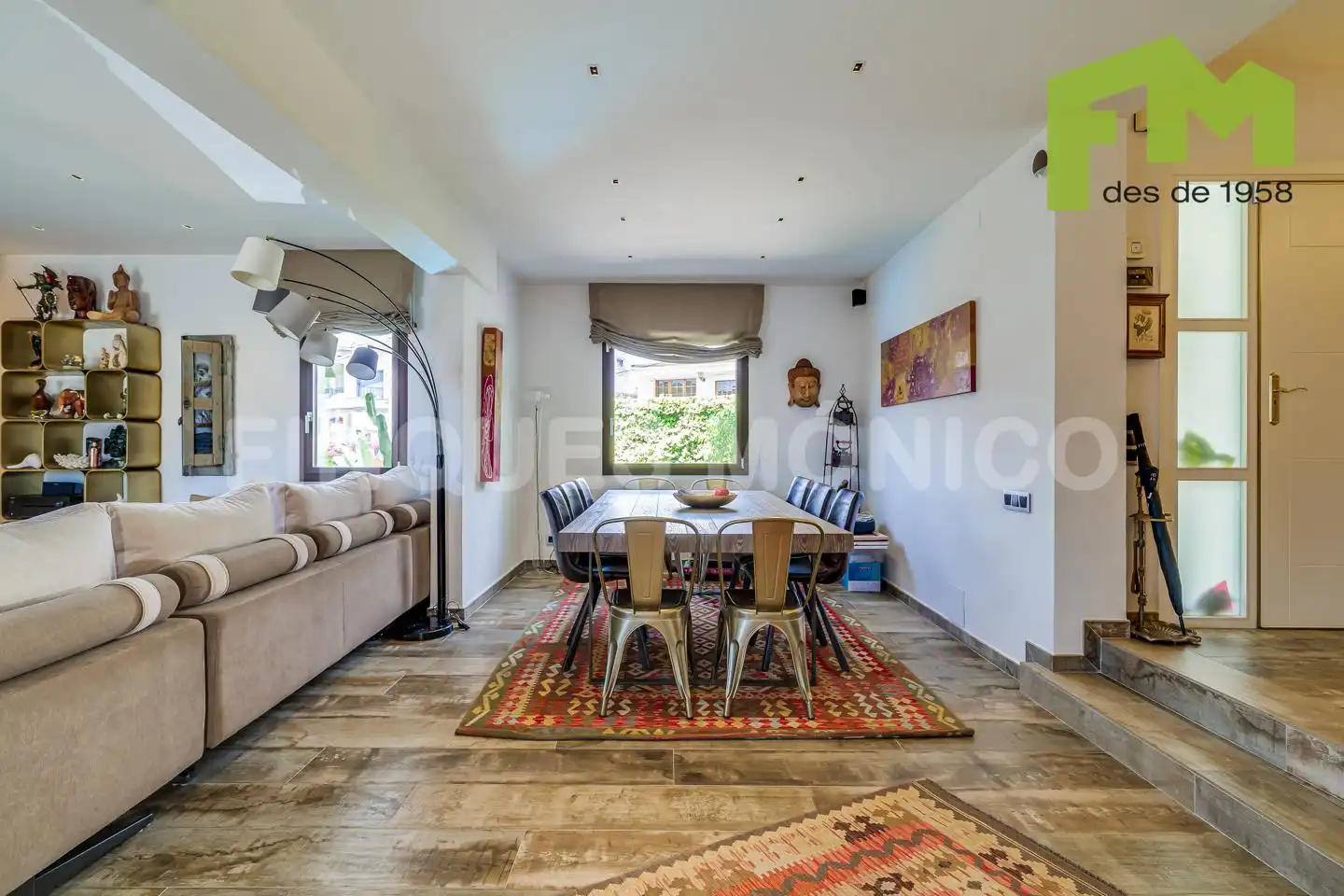 Sala de estar de Casa o chalet en venta en El Masnou con Aire acondicionado, Calefacción y Jardín privado