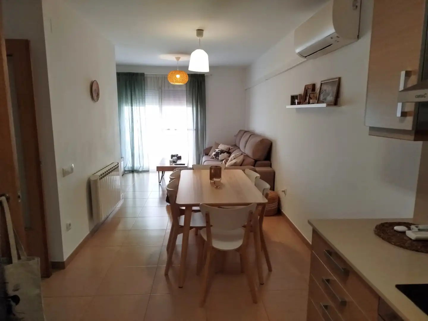 Wohnzimmer von Wohnung zum Verkauf in Vilallonga del Camp mit Klimaanlage, Heizung und Privatgarten