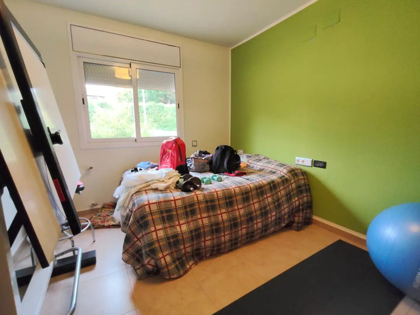 Dormitori de Casa o xalet en venda en Sabadell amb Aire condicionat, Calefacció i Jardí privat