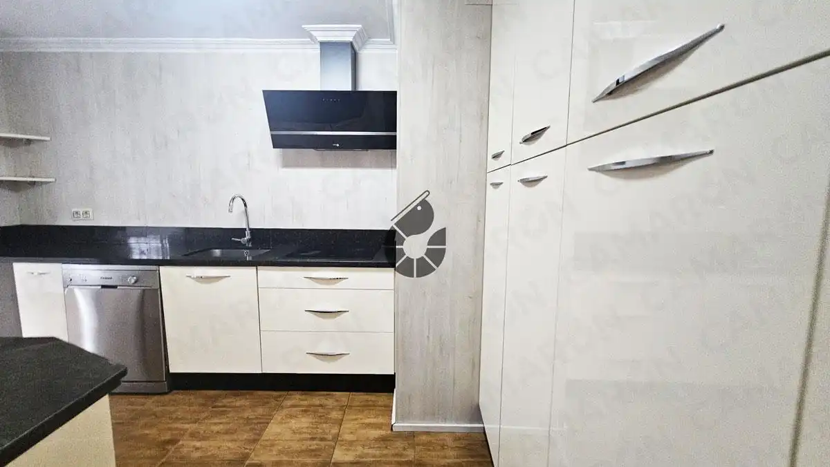 Cocina de Piso en venta en Coria del Río con Aire acondicionado y Terraza