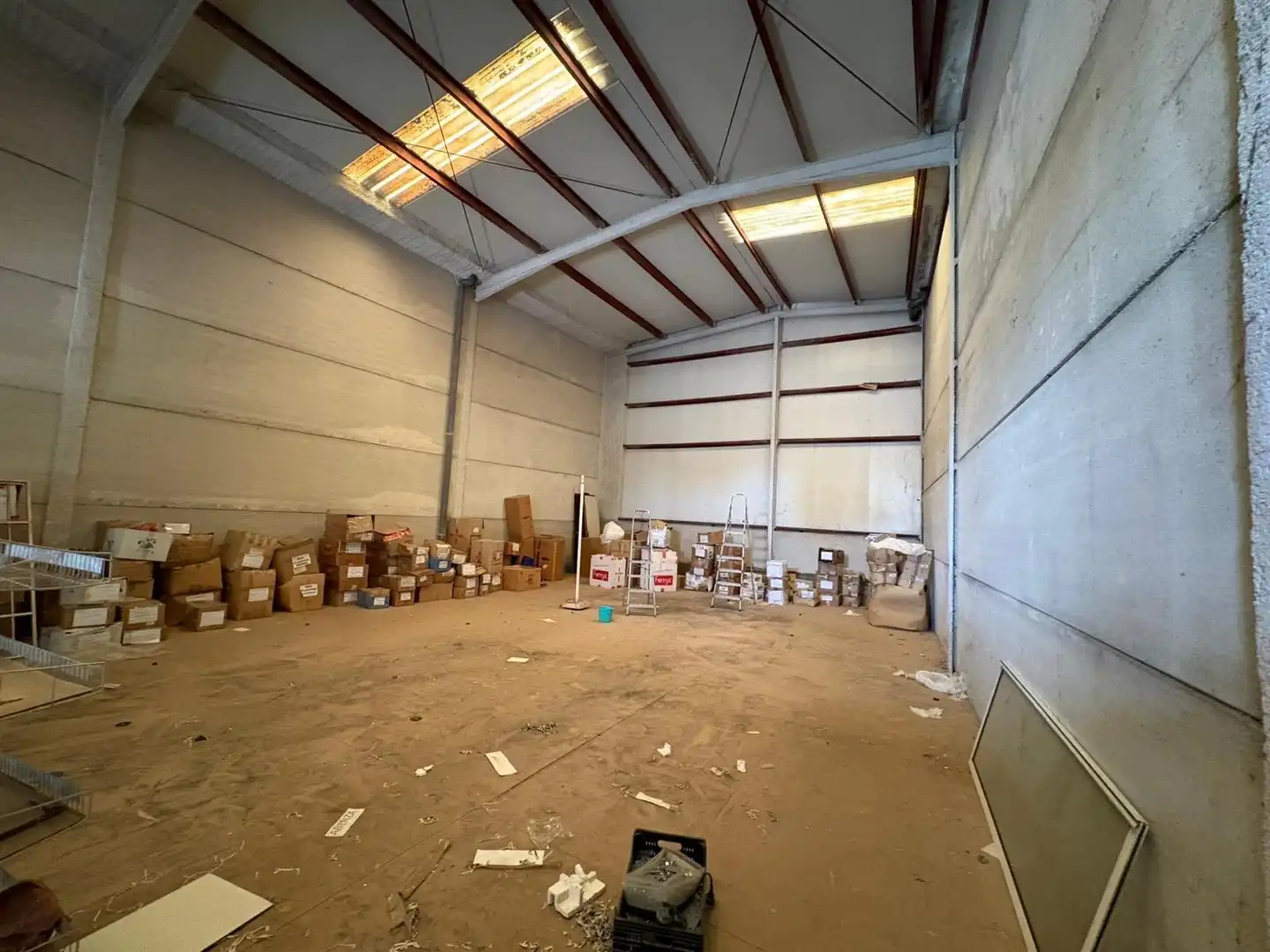 Industrial buildings for sale in Espartinas