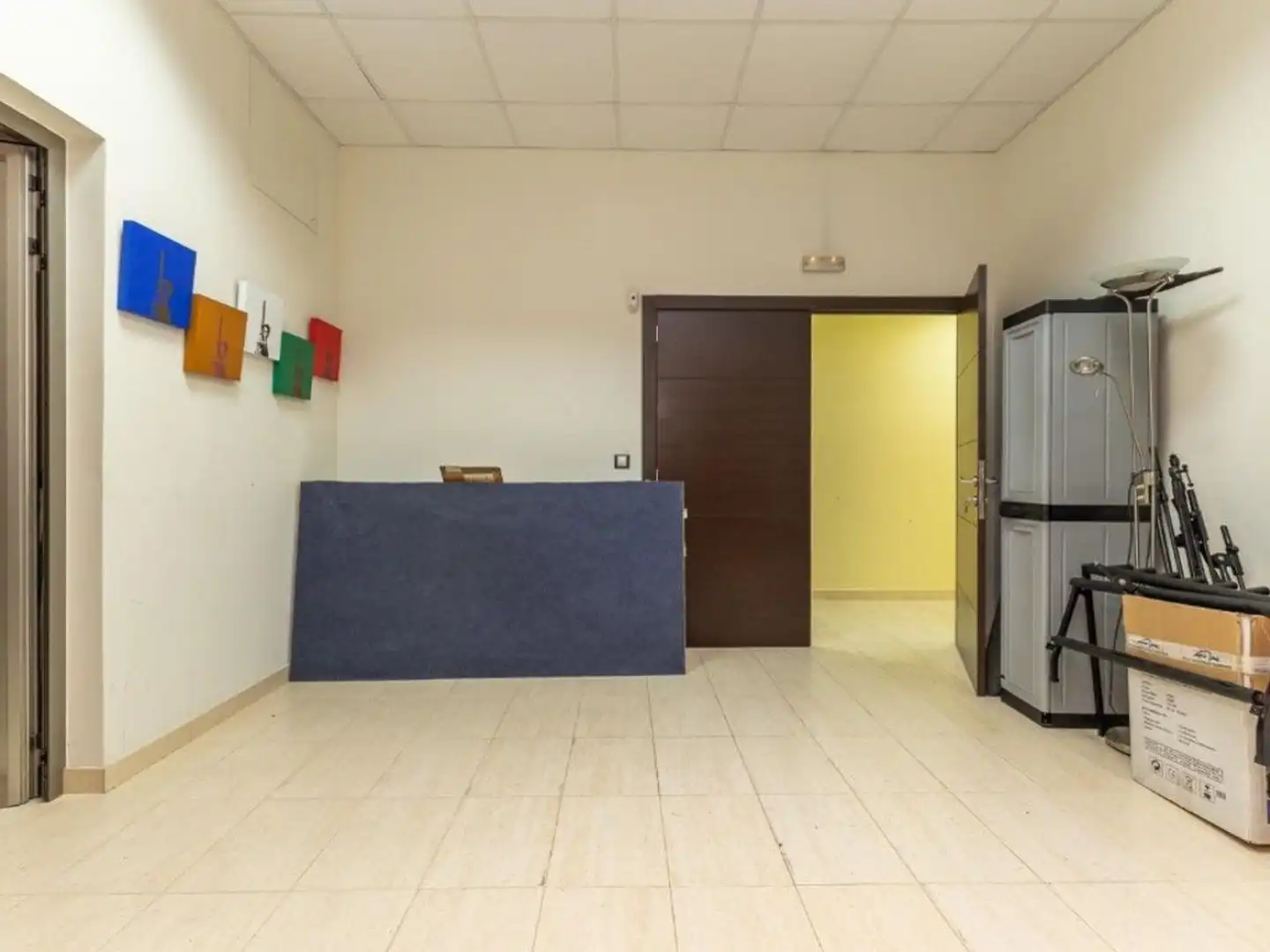 Local en venta en Tavernes Blanques con Aire acondicionado