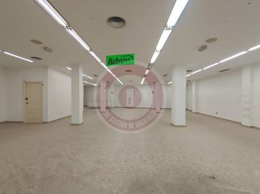 Others with lift for sale in Calle José Téllez Macías 14
