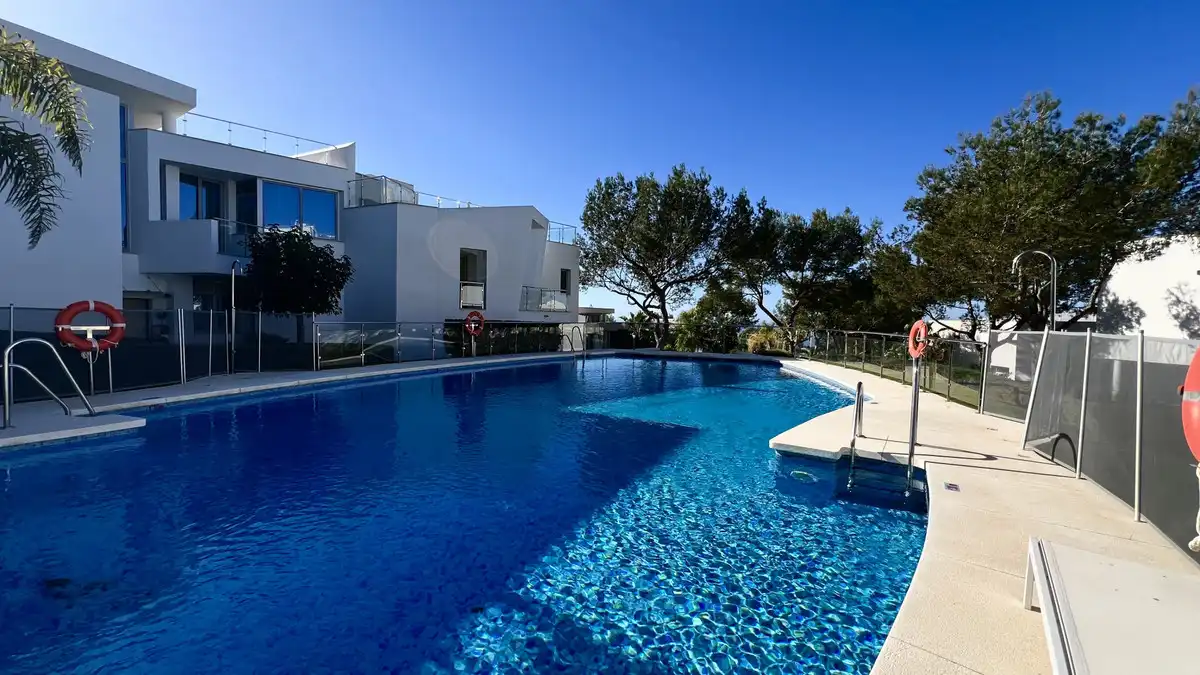 Piscina de Casa adosada de lloguer en Marbella amb Aire condicionat, Terrassa i Traster