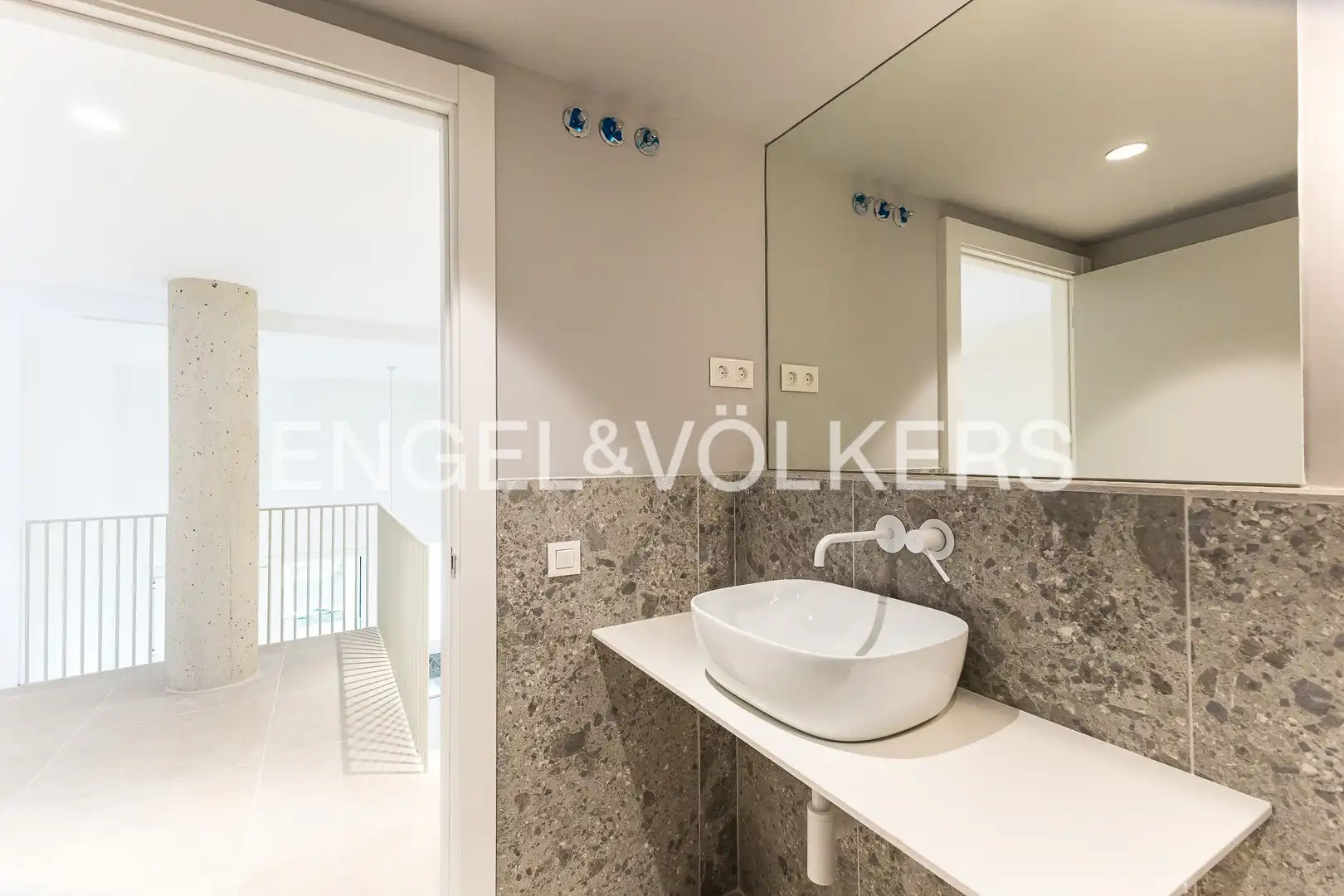 Badezimmer von Wohnung zum Verkauf in L'Hospitalet de Llobregat mit Klimaanlage, Heizung und Terrasse