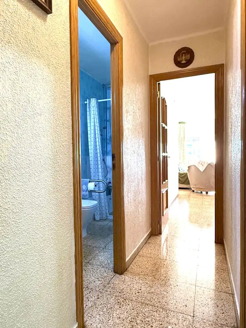 Bany de Pis en venda en Sant Boi de Llobregat amb Aire condicionat, Calefacció i Terrassa