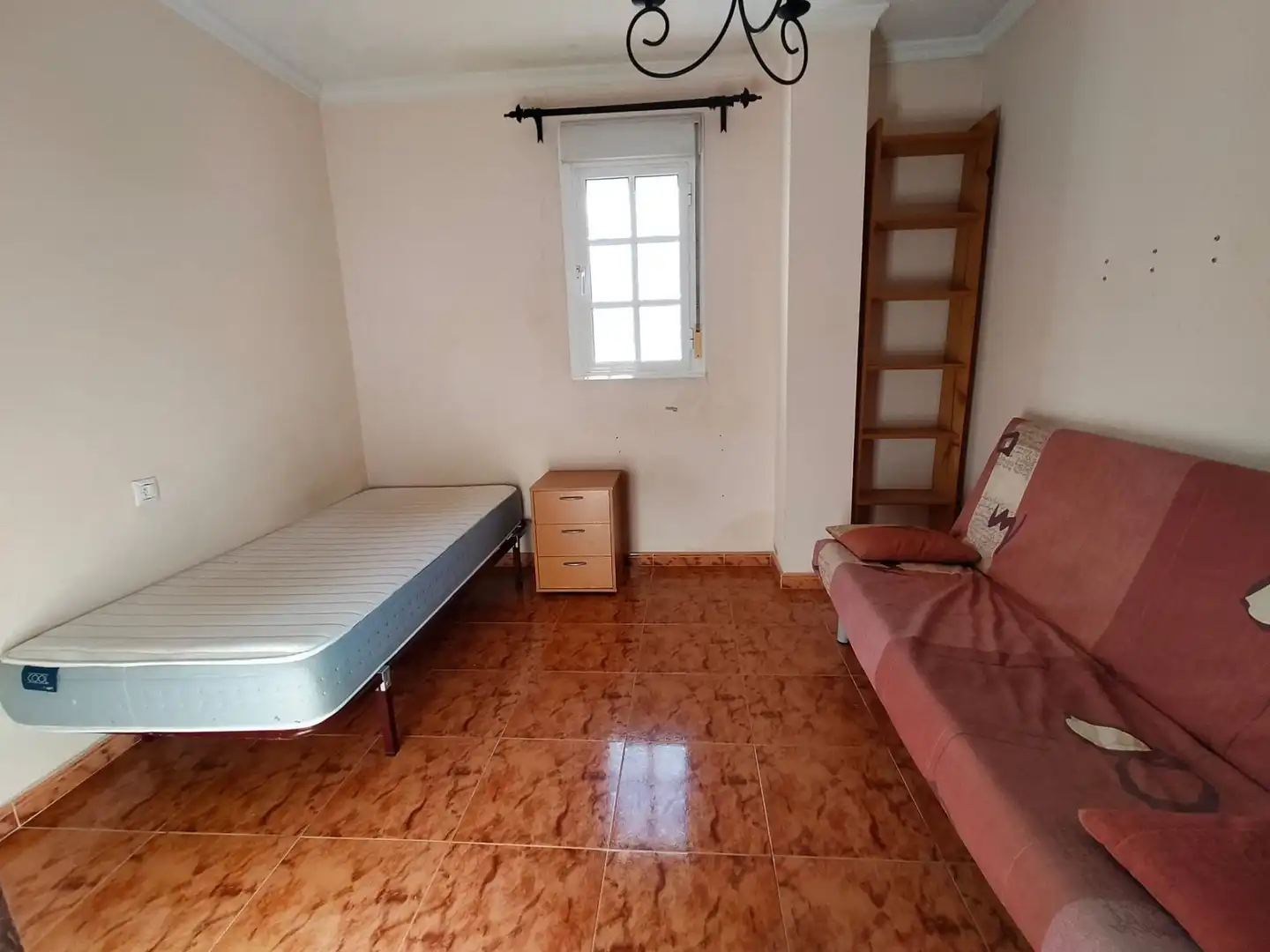 Habitación de Piso en venta en La Línea de la Concepción