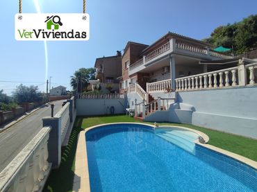 Casa con balcón en venta en Plaça Bosc 2