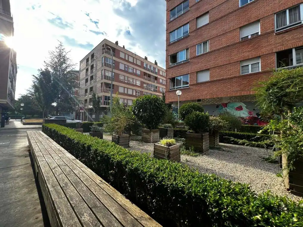 Vista exterior de Pis en venda en Vitoria - Gasteiz amb Calefacció, Terrassa i Traster