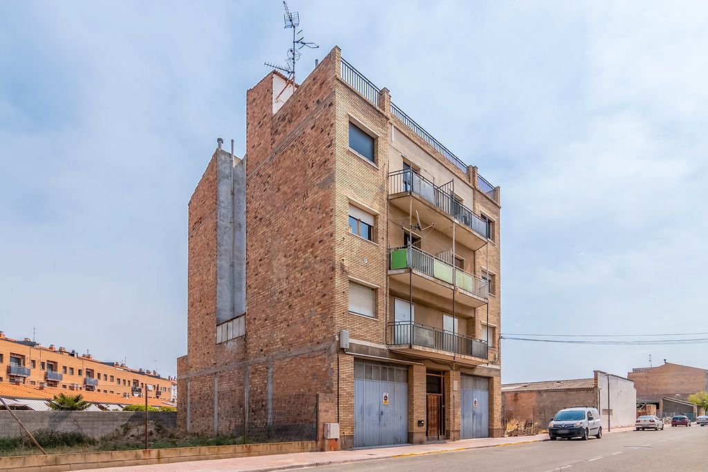 Exterior view of Flat for sale in Agramunt  with Air Conditioner and Heating