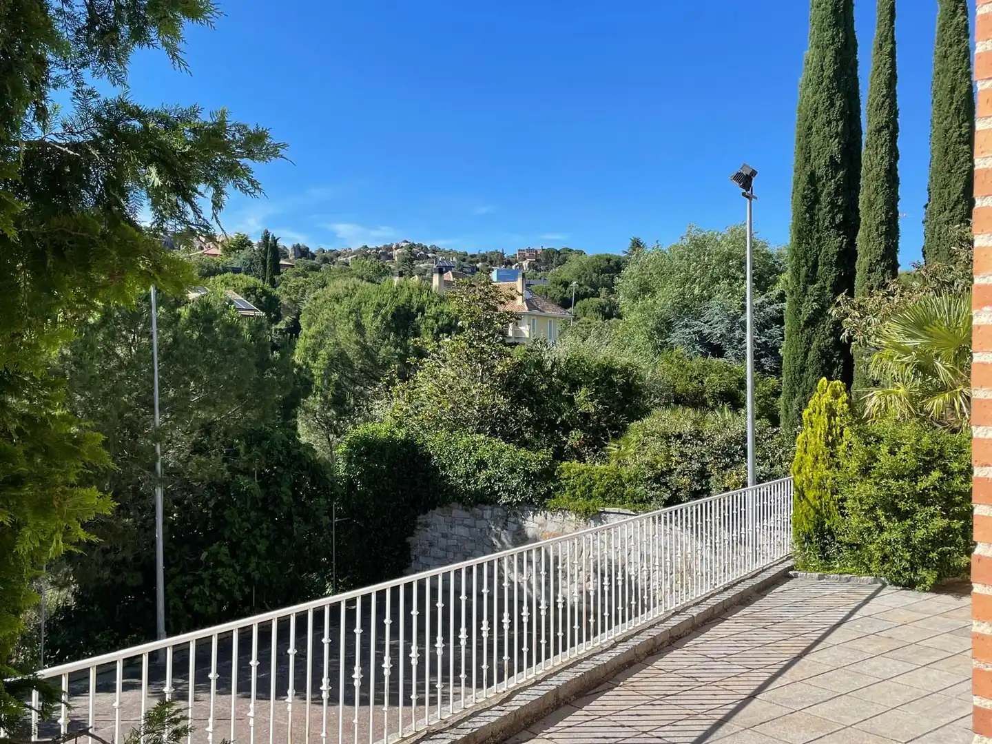 Vista exterior de Casa o chalet en venta en Torrelodones con Aire acondicionado, Calefacción y Jardín privado
