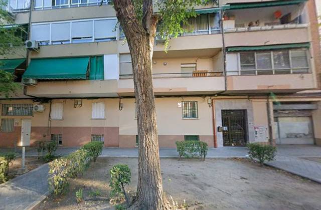 Piso en Venta en C/ Valldemosa en Valdezarza