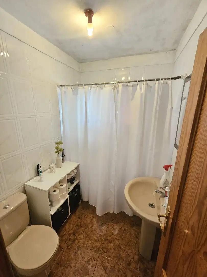 Baño de Piso en venta en Icod de los Vinos con Amueblado, Horno y Microondas