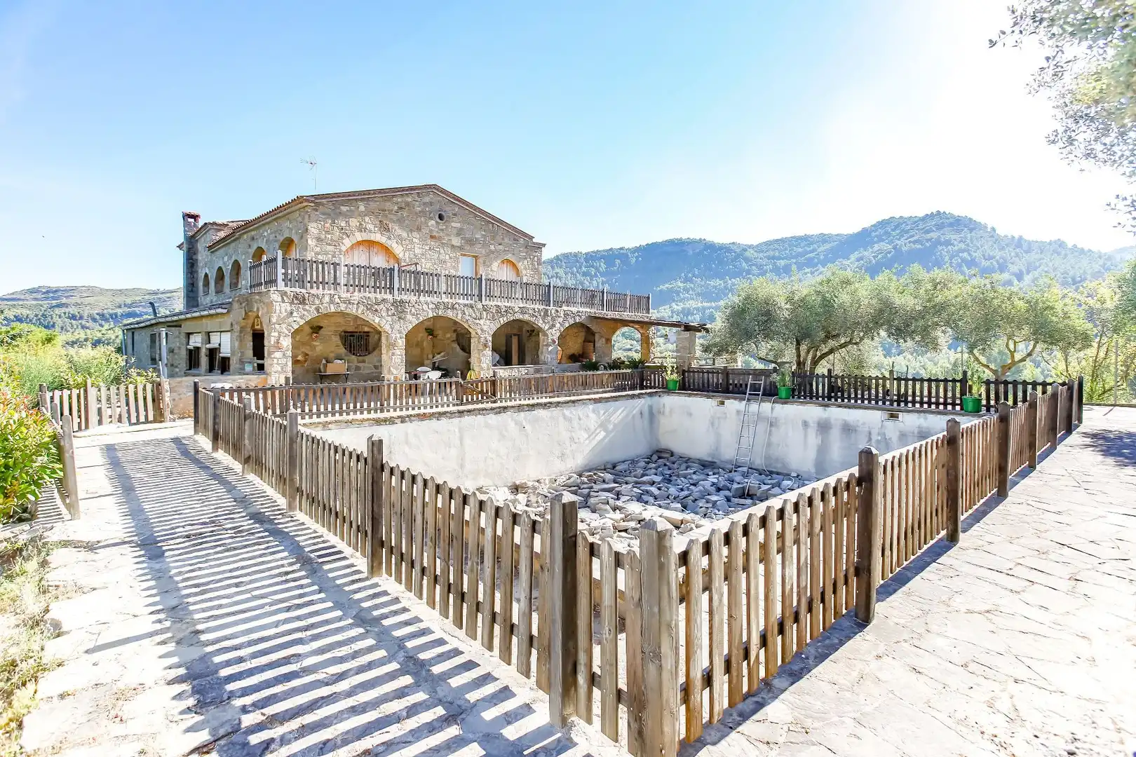 Außenansicht von Country house zum Verkauf in Sant Vicenç de Castellet mit Heizung, Privatgarten und Terrasse