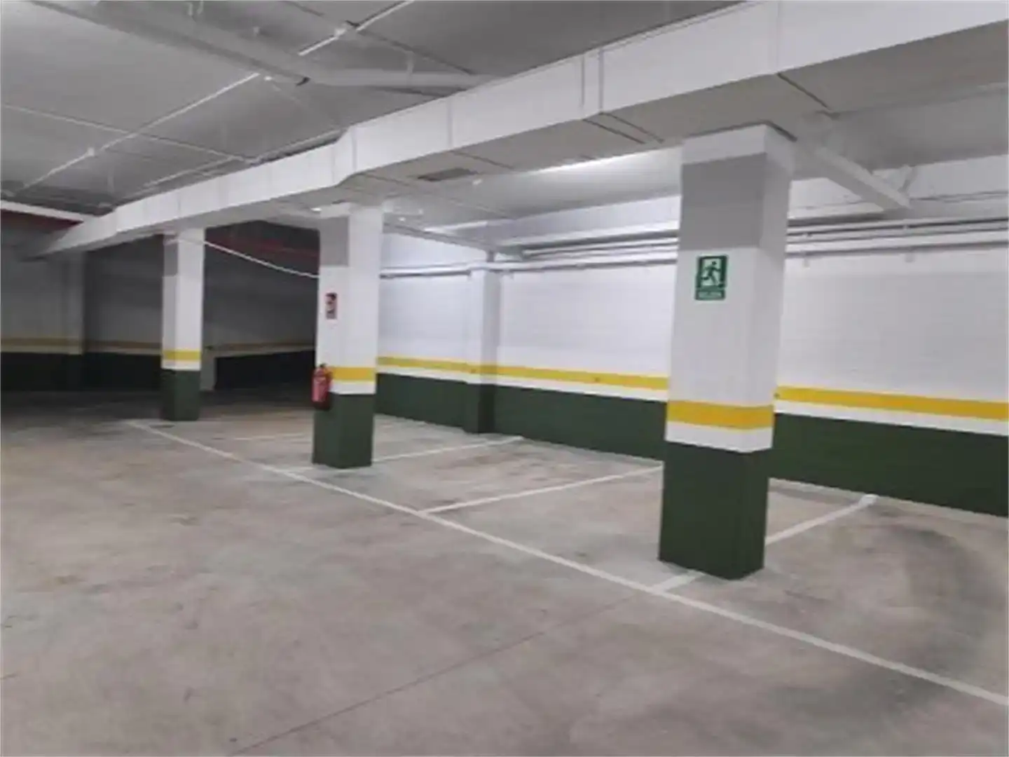 Parkplatz von Garage zur Miete in Sada (A Coruña)