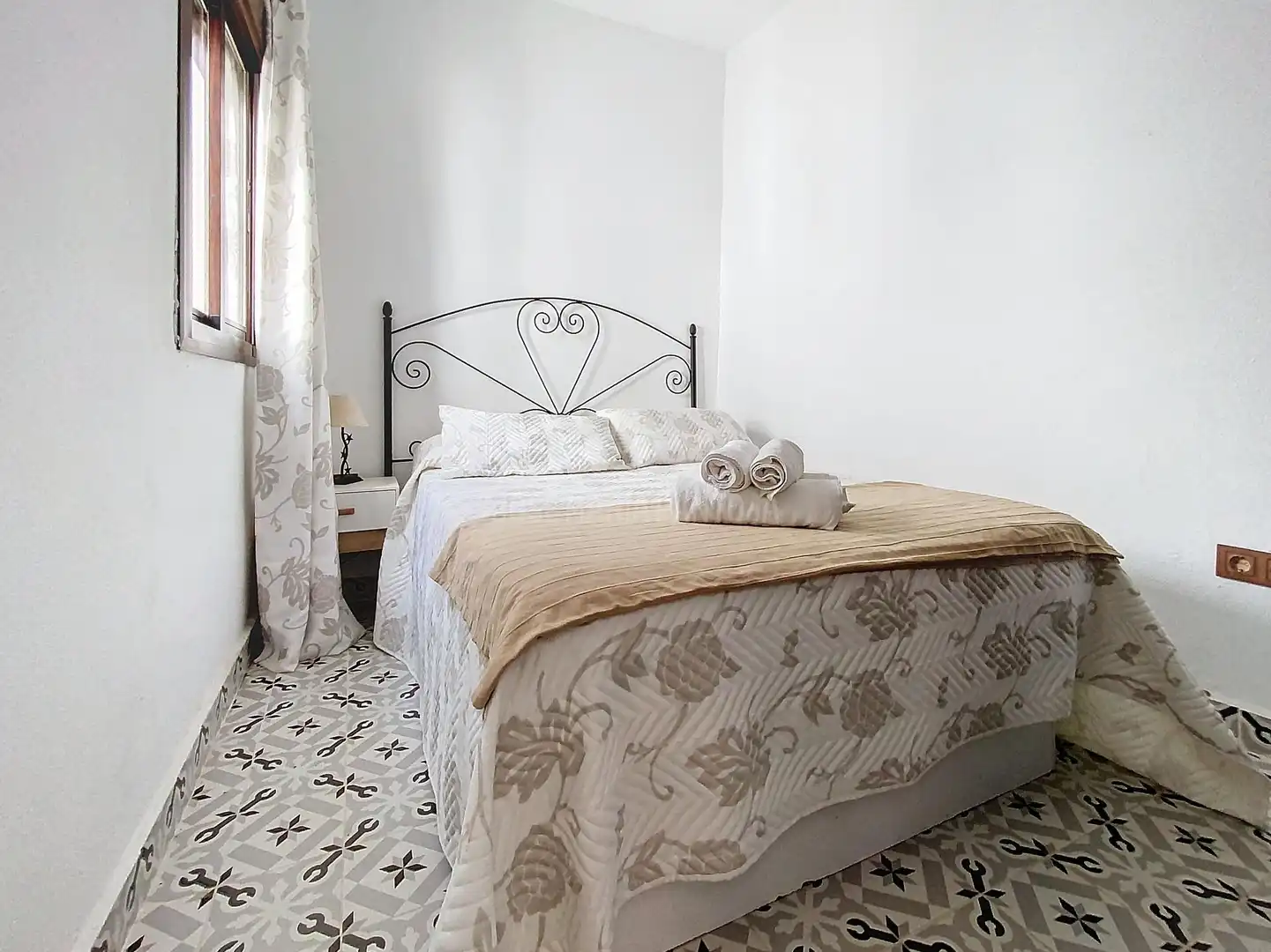 Dormitori de Casa o xalet en venda en Medina Sidonia amb Terrassa, Moblat i Balcó