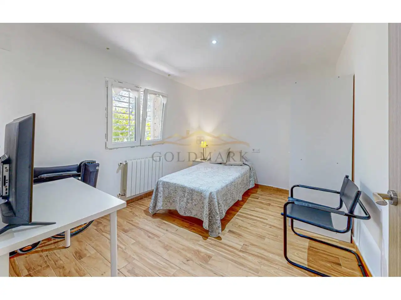 Dormitori de Casa o xalet en venda en Corbera de Llobregat amb Aire condicionat, Jardí privat i Terrassa