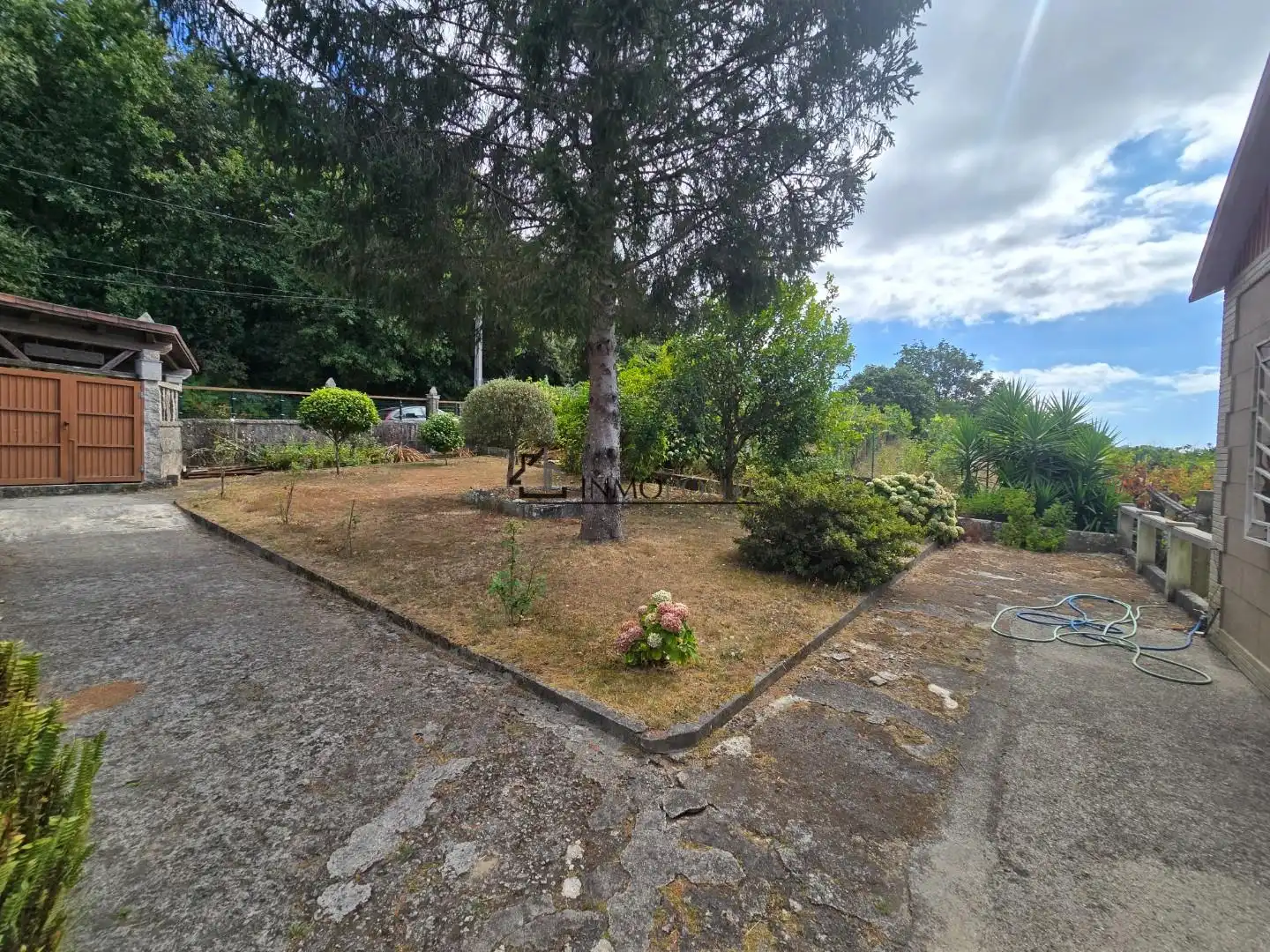 Casa o xalet en venda en Pontevedra Capital  amb Jardí privat